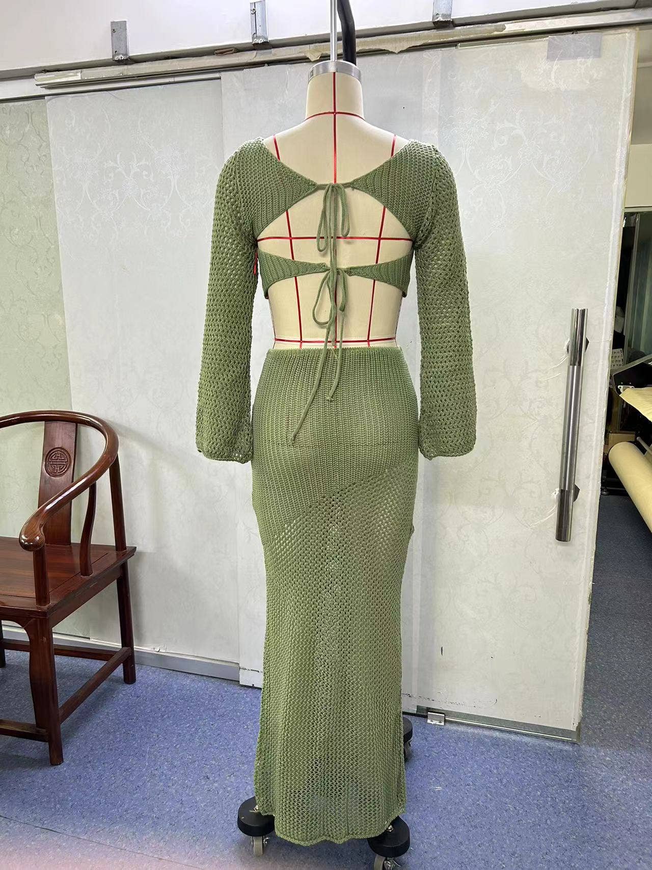 LONG SLEEVED TETHERED HIP KNIT DRESS SET