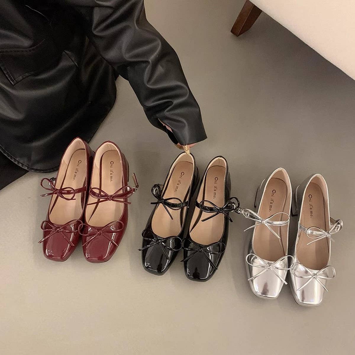 Red Bow Mary Jane Pumps with Chunky Heel_CWSHF0077