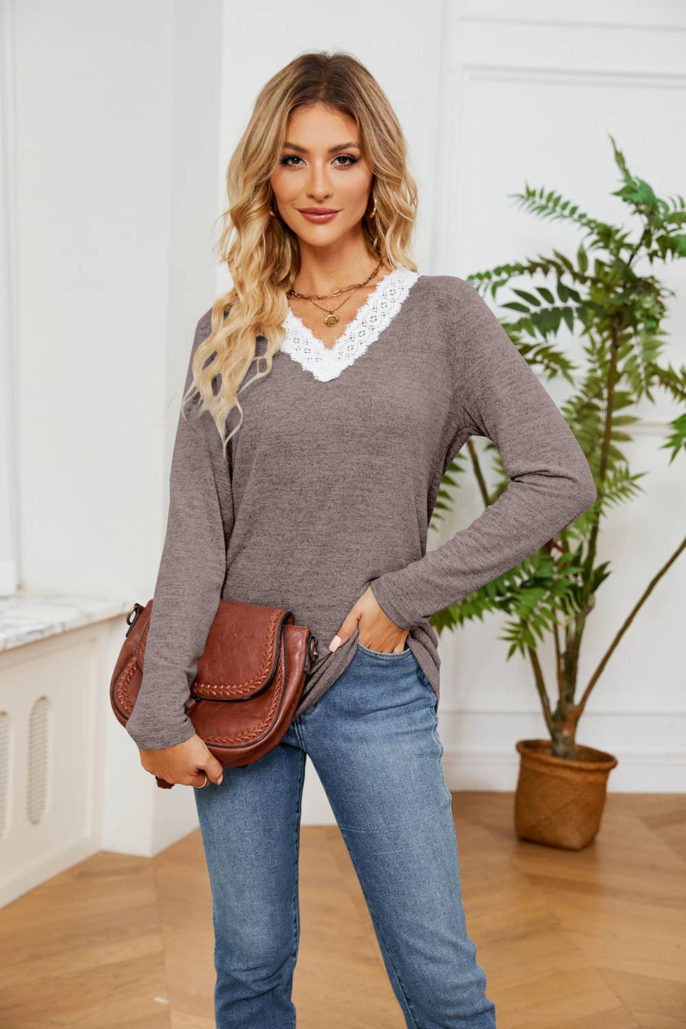 Solid-color V-neck loose long-sleeved T-shirt