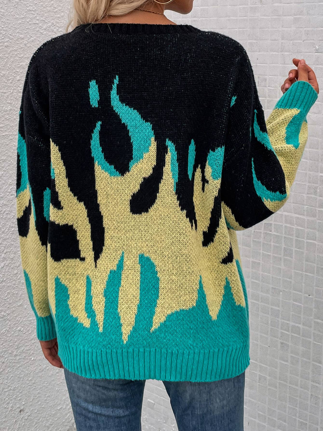 FLAME-JACQUARD CREW-NECK LONG-SLEEVED SWEATER
