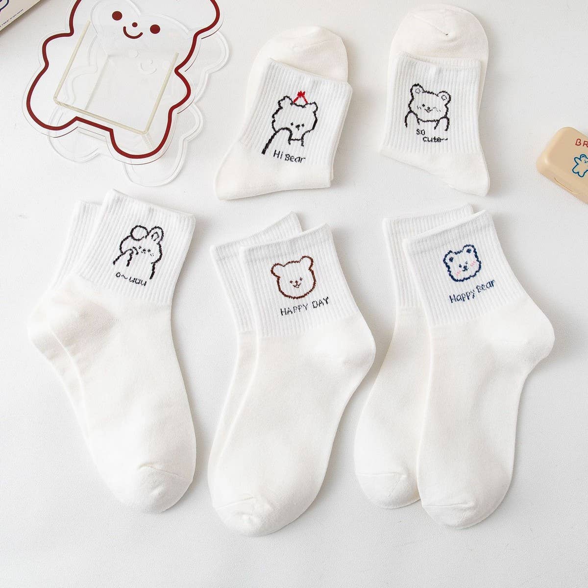 FRESH COLLEGE STYLE BEAR WHITE MID-TUBE SOCKS