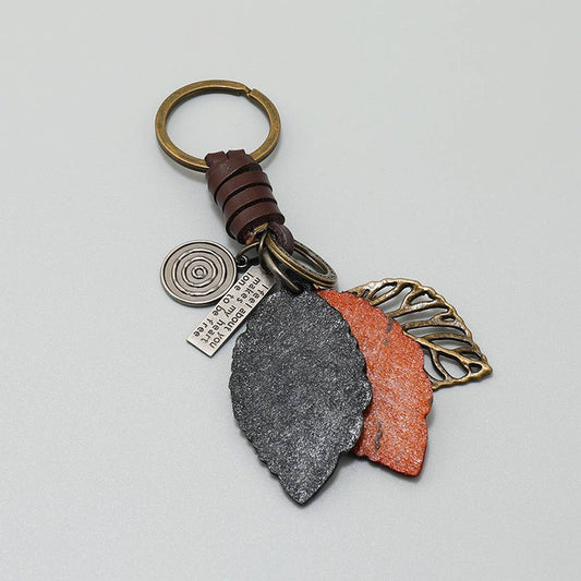 CREATIVE RETRO LEAF LEATHER CAR KEYCHAIN