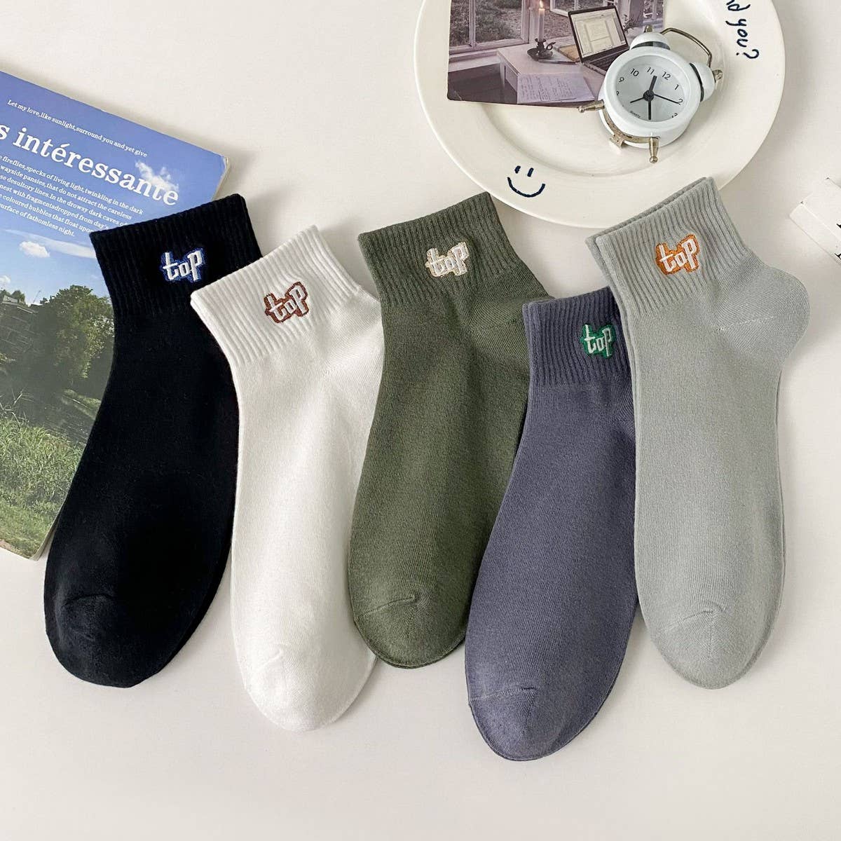 NEW EMBROIDERED SPORTS SOCKS FOR MEN