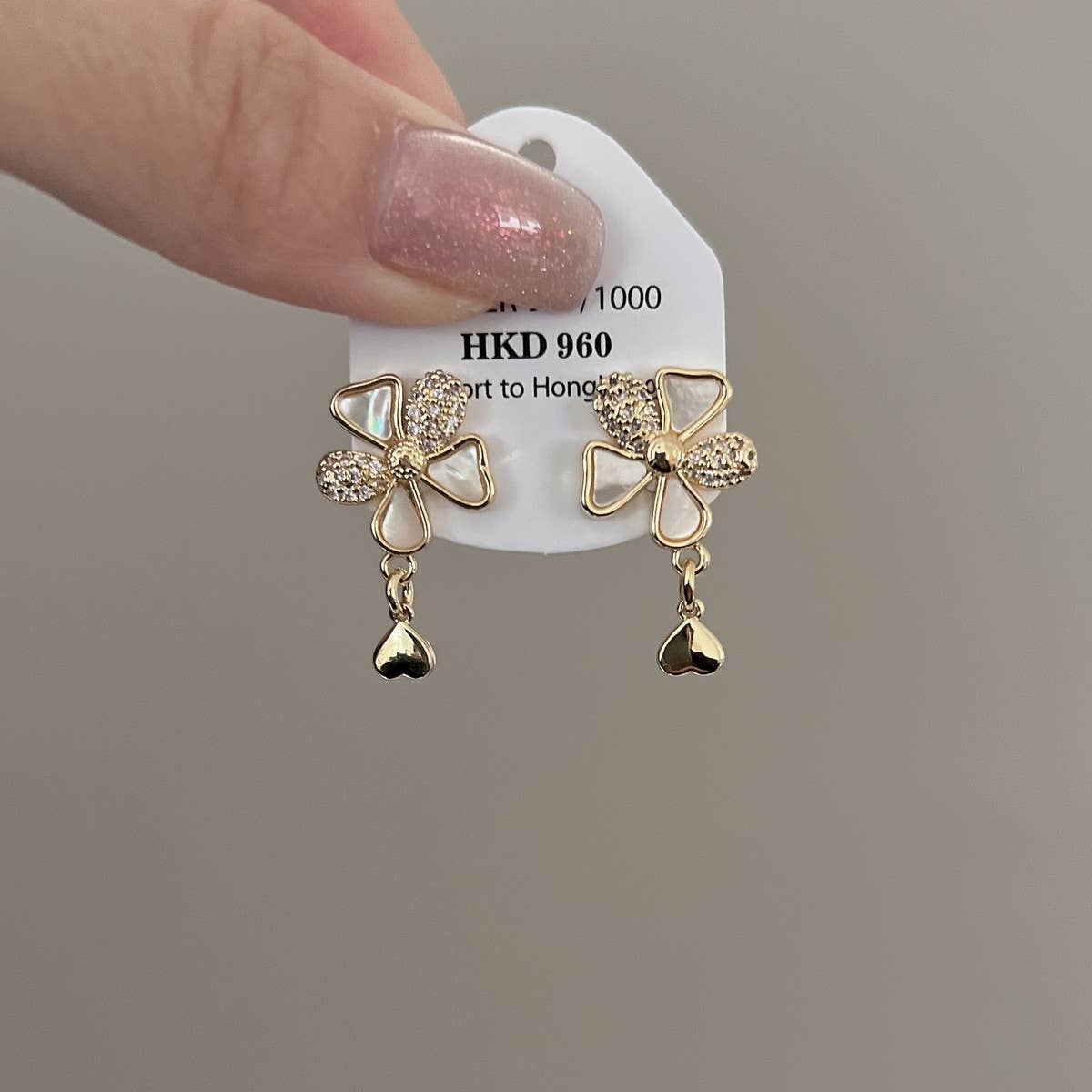 LIGHT LUXURY SHELL FLOWER EARRINGS