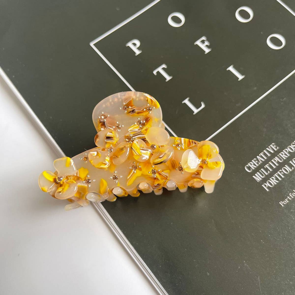 Vintage Rhinestone Acetate Floral Claw Hair Clip_CWAHA1346