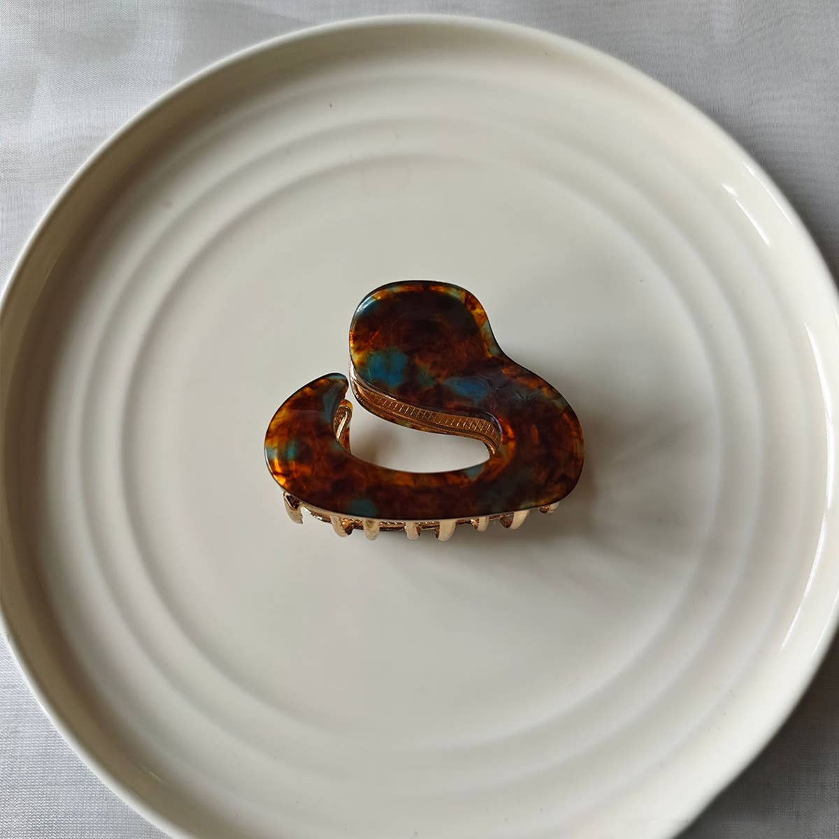 French Acetate Hair Claw - Elegant Alloy Clip