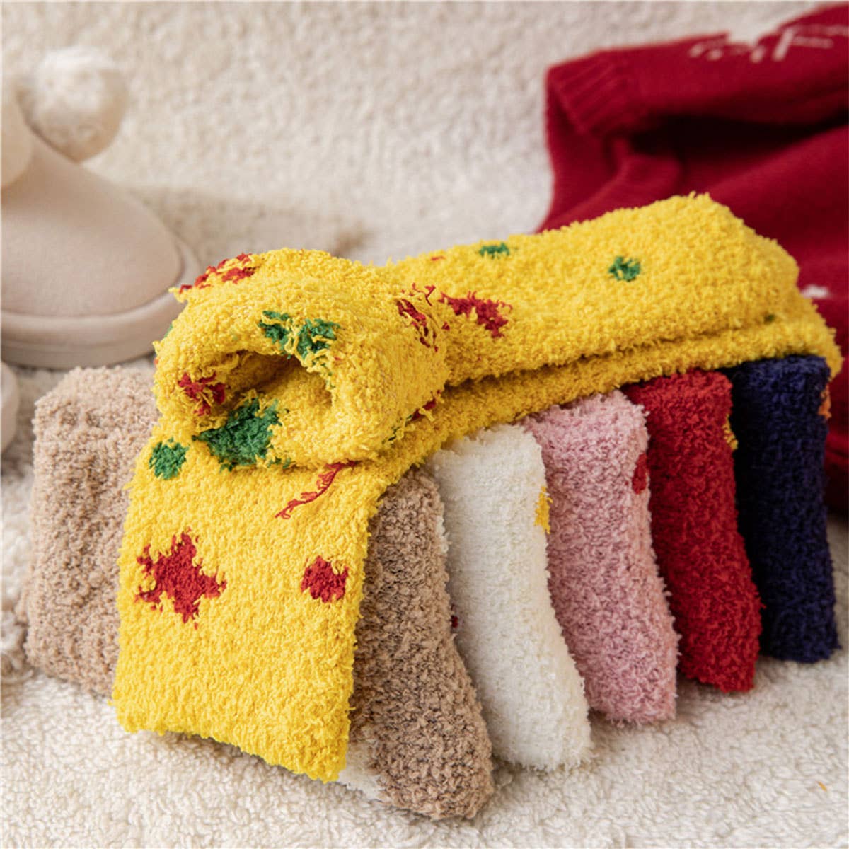 CHRISTMAS STAR PATTERN COZY SOCKS