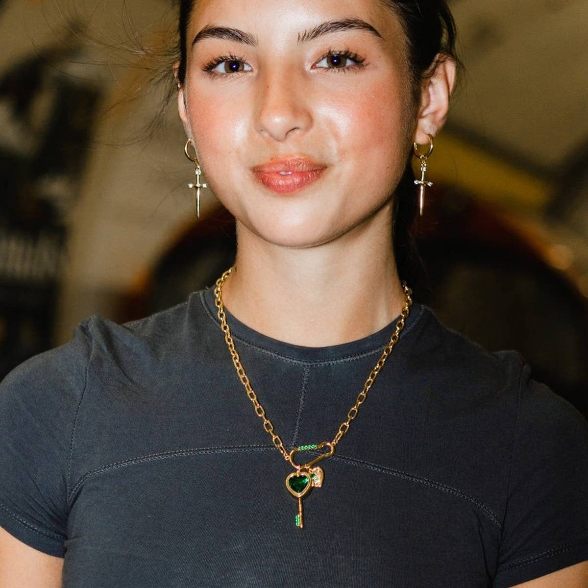 Fashionable emerald heart key necklace