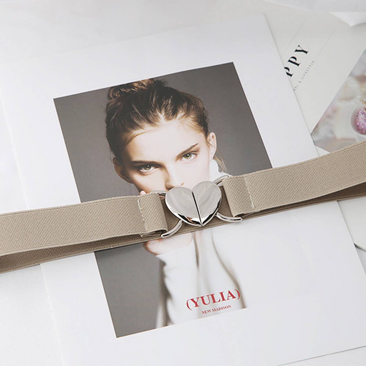 CWABE0562_LOVE BUCKLE ELASTIC BELT