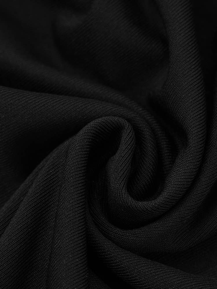 Solid-color hip-hugging pleated strapless dress