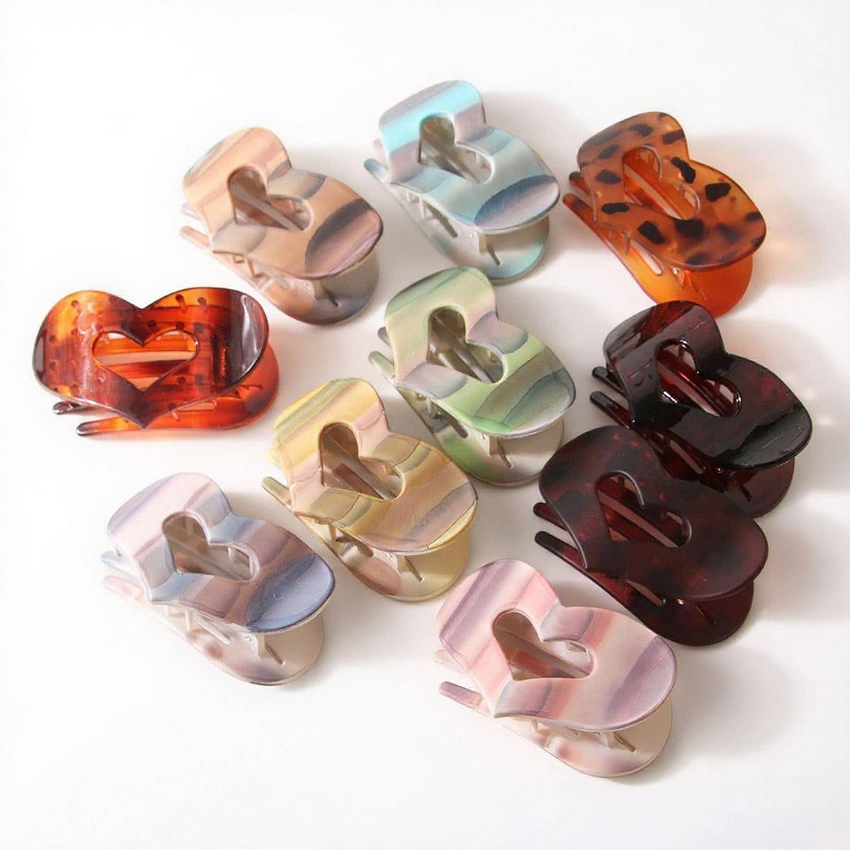 CWAHA07417_PC HEART HAIR CLAW CLIP STRONG GRIP FOR WOMEN