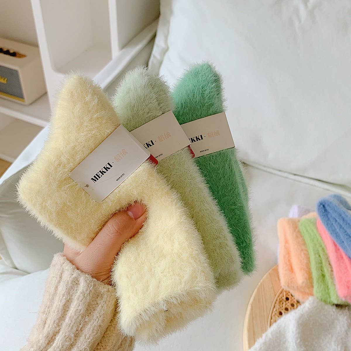 SOLID COLOR MID-TUBE AUTUMN AND WINTER SNOW SOCKS_CWMS0789