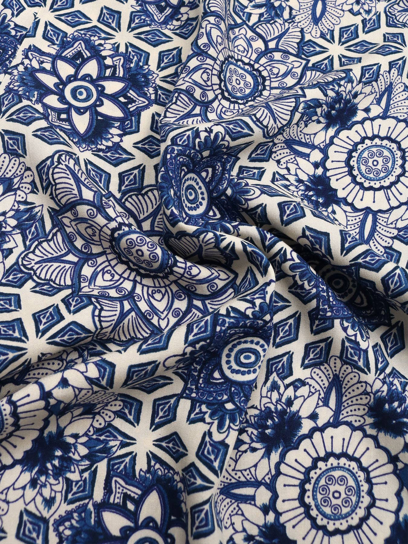 HIGH-WAISTED ETHNIC HOLIDAY PRINTED TROUSERS