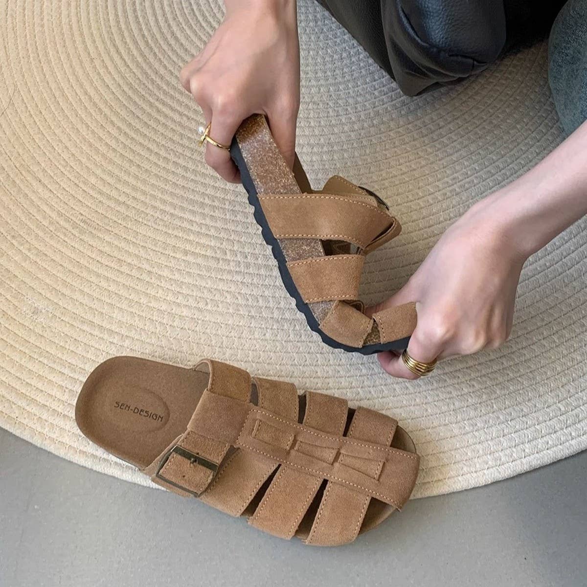 Leather Closed Toe Slip-On Flat Mule Sandals_CWSHF0151