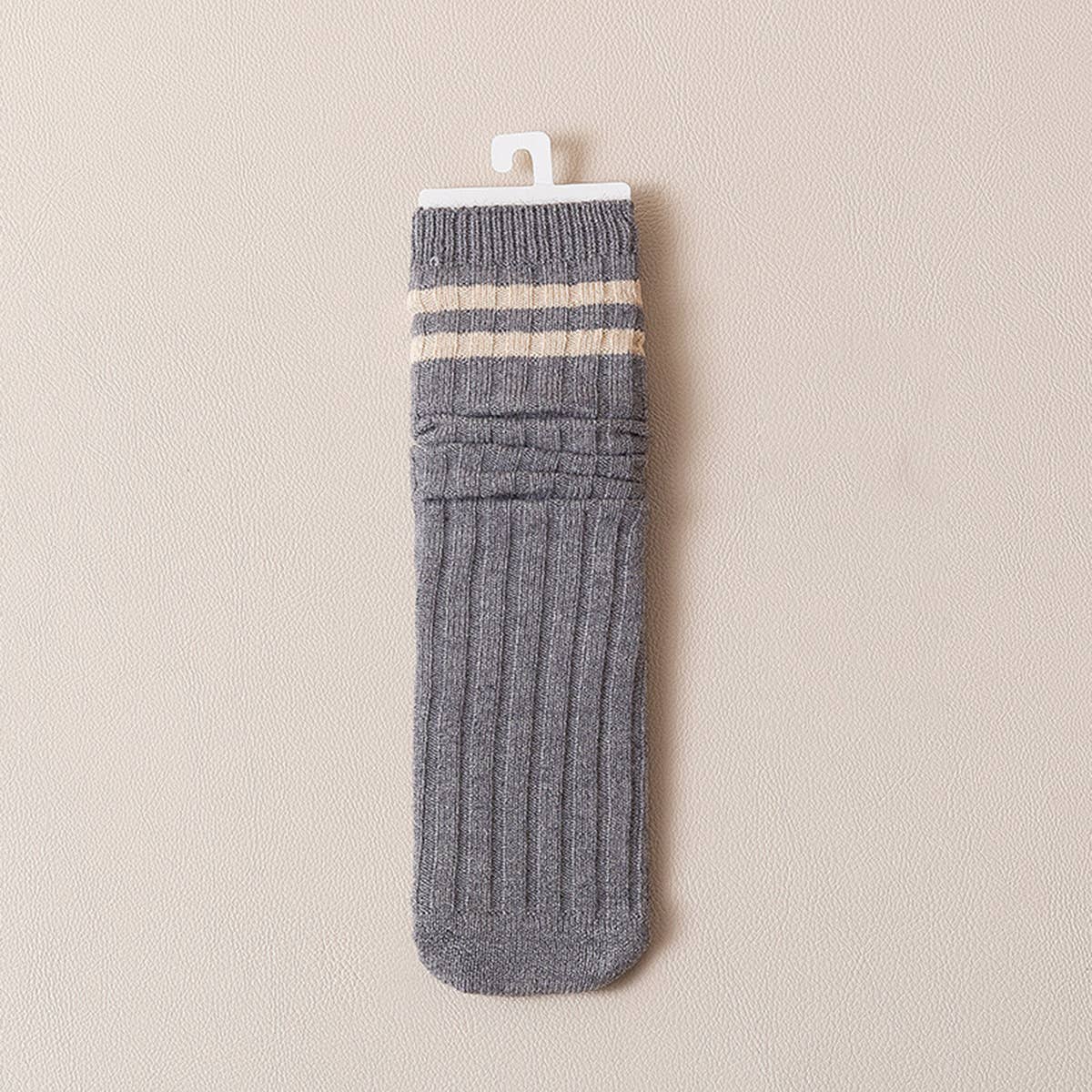 AUTUMN AND WINTER TWO-BAR STACKED SOCKS_CWMS0998