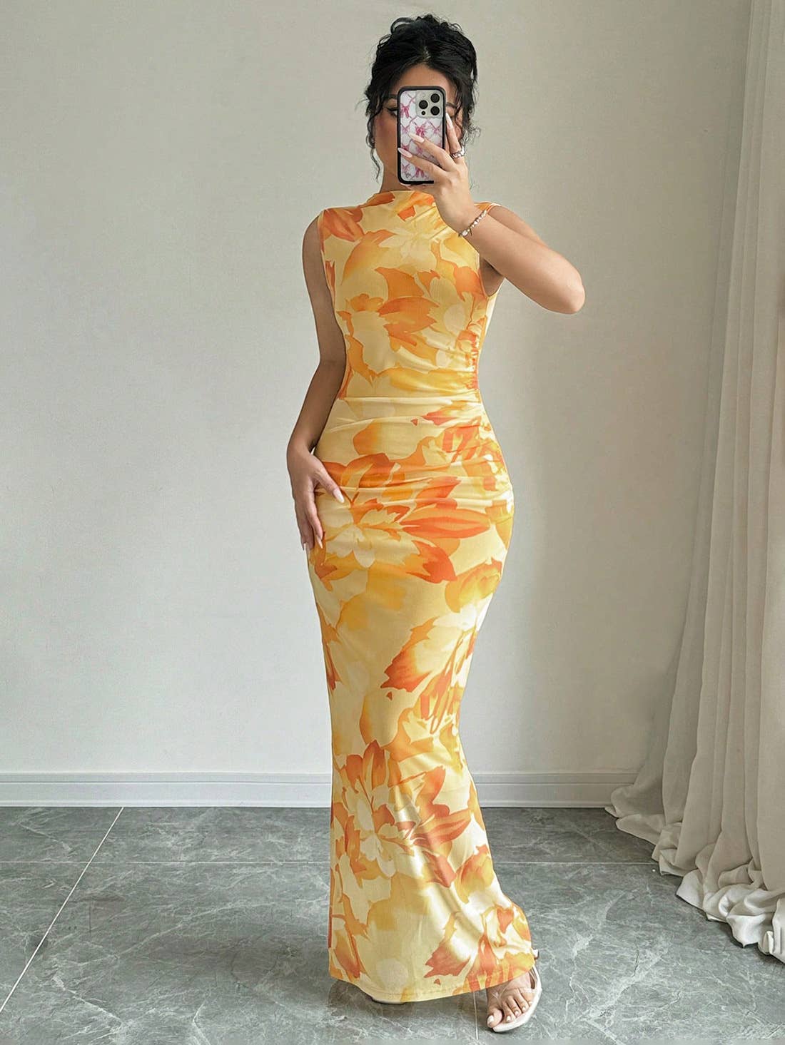 Stylish French retro sleeveless hip-hugging dress