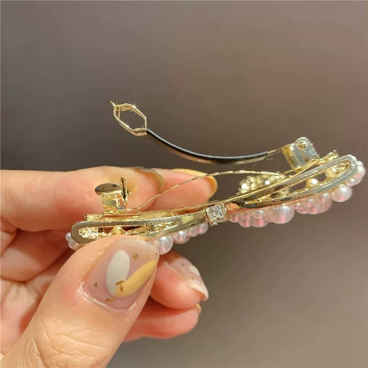 Pearl Bow Hair Clip ??5.5cm Elegant Spring Clip_CWAHA4676
