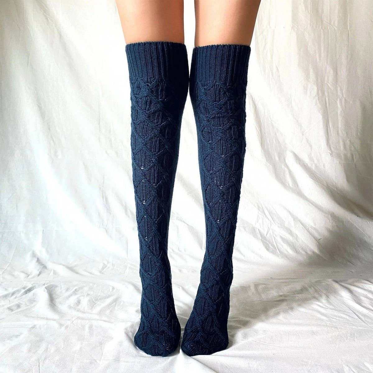 AUTUMN AND WINTER TWISTED SOLID COLOR PILE SOCKS_CWMS0854