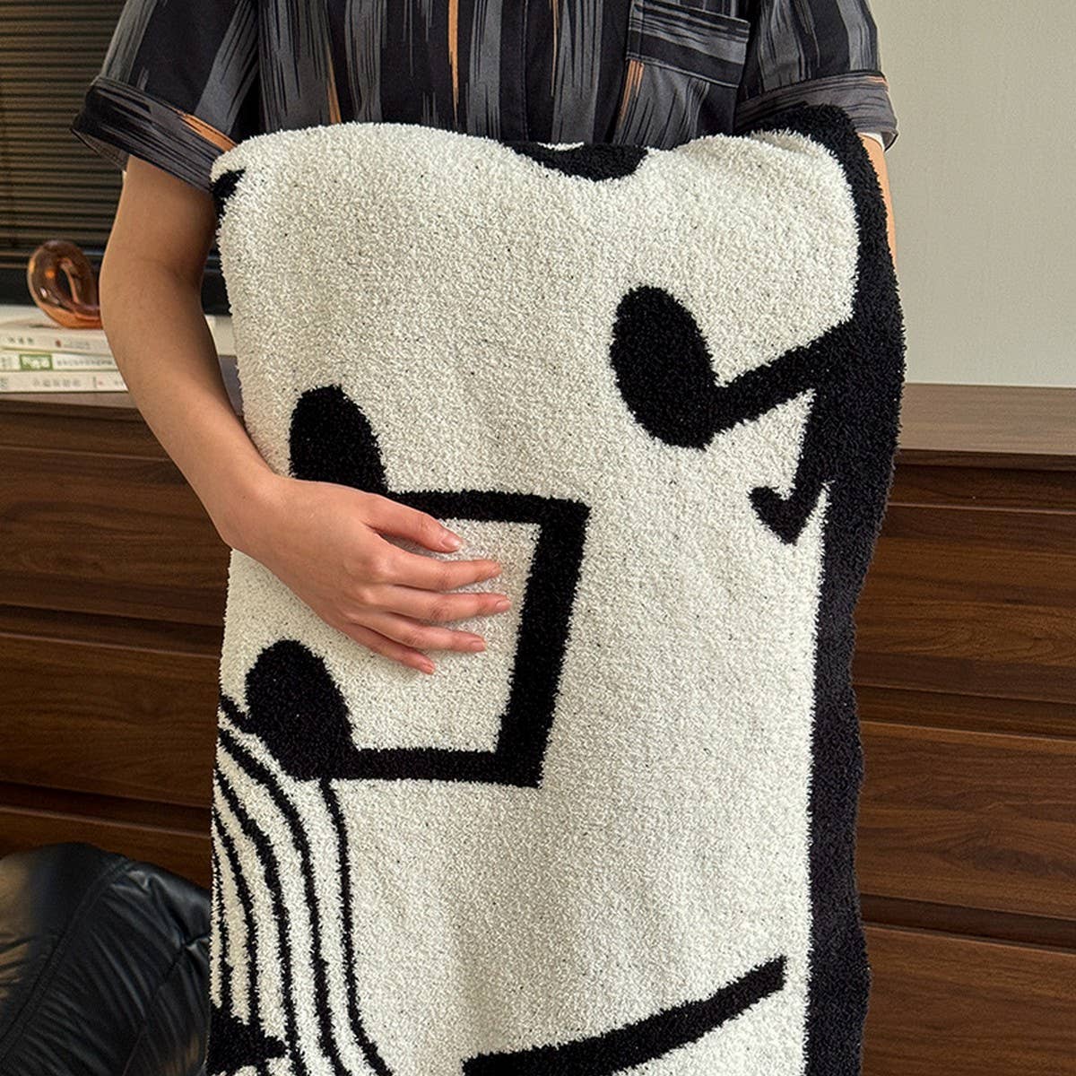 MUSICAL NOTE TWO-COLOR KNITTED WARM THROW BLANKET