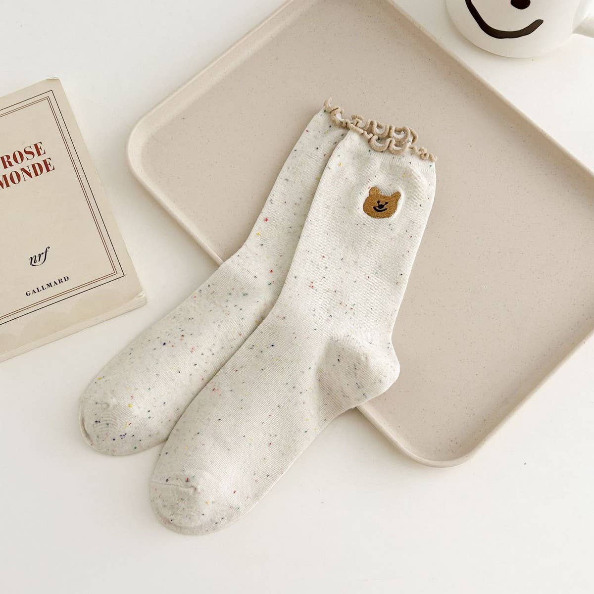 NEW EMBROIDERED BEAR FUNGUS LACE MIDDLE SOCKS