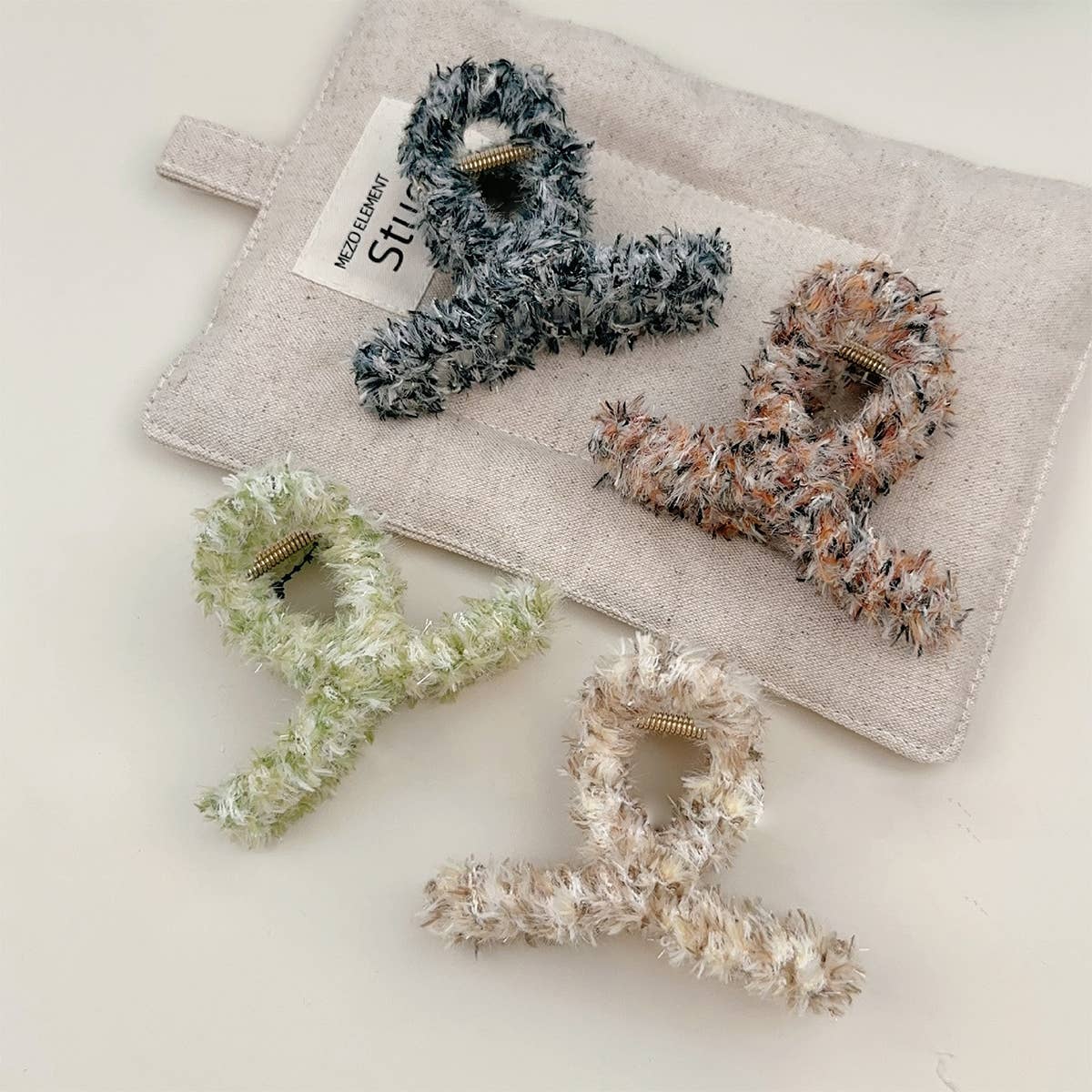 PATCHWORK FABRIC GRAB JACKET RACK LARGE