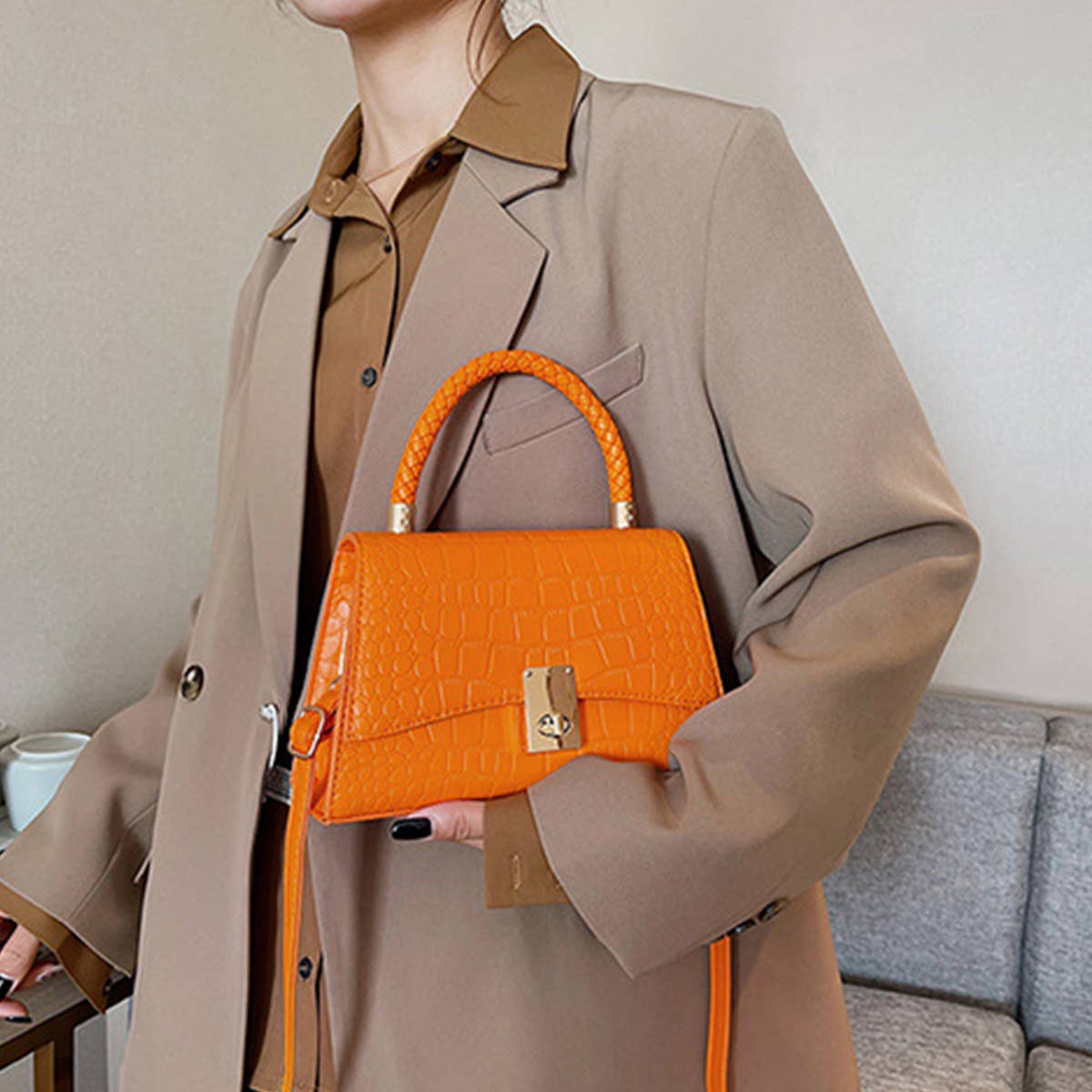 2024 SIMPLE TEXTURE STONE SHOULDER BAG_CWAB3335