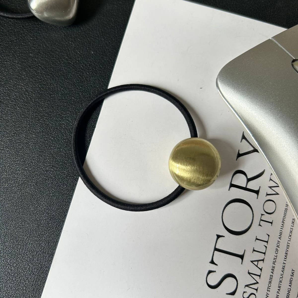 SIMPLE AND CUTE HIGH-END HAIR SCRUNCHIES