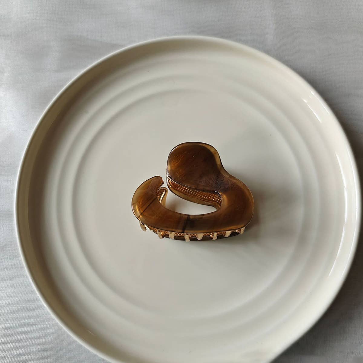 French Acetate Hair Claw - Elegant Alloy Clip