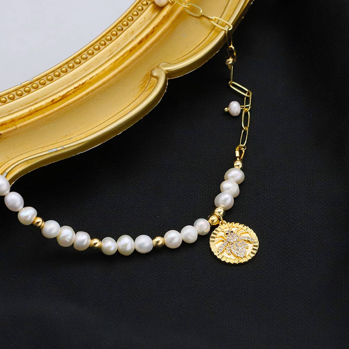 NEW RETRO NICHE PEARL PENDANT NECKLACE FOR WOMEN