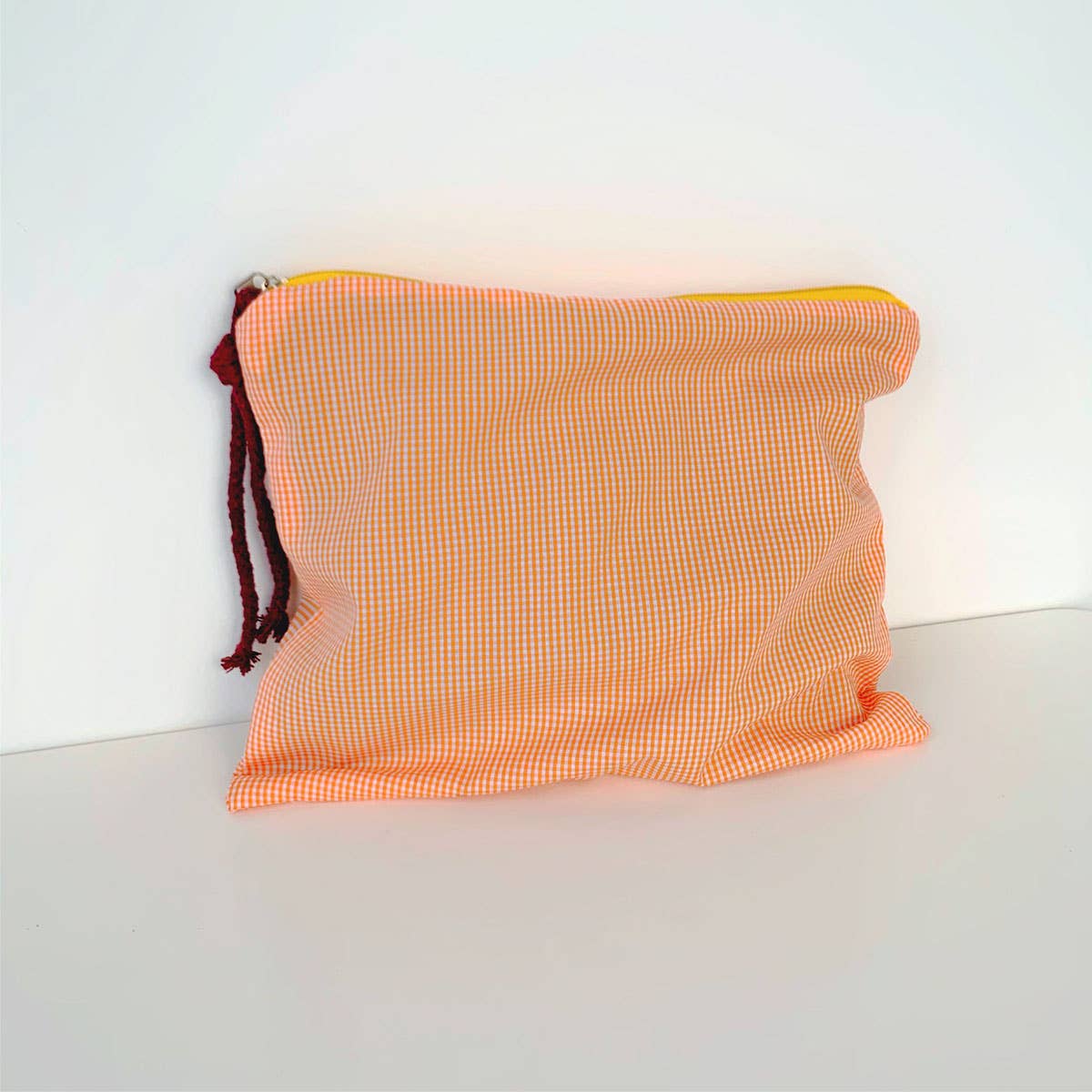 Contrasting colors cotton checkered cosmetic bag