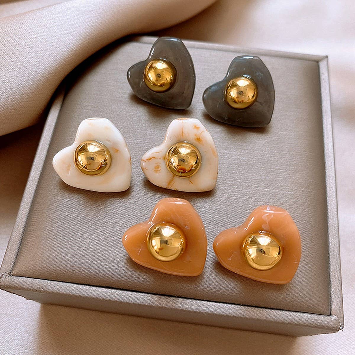 LOVE ROUND BEADS ELEGANT AND FASHIONABLE EARRINGS