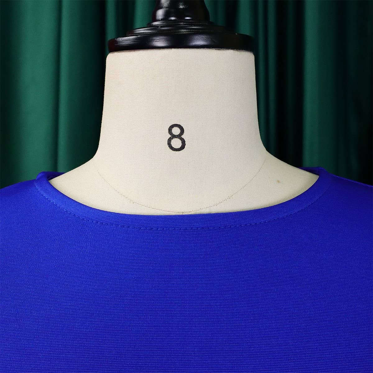 PLEATED ROUND NECK ELEGANT HIP-HUGGING TIGHT DRESS_CWDMD3701