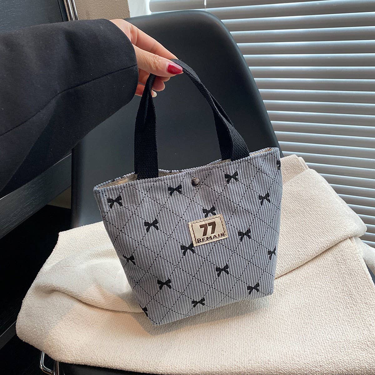 NEW CORDUROY PORTABLE LARGE CAPACITY COSMETIC BAG_CWAB4438