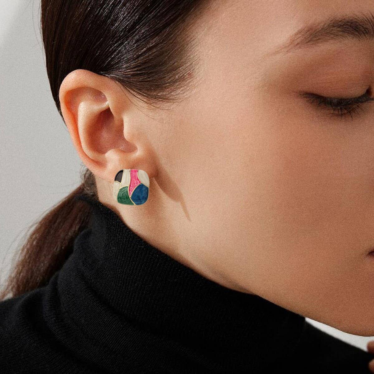 NEW SIMPLE HOLLOW GRID FOUR-LEAF EARRINGS