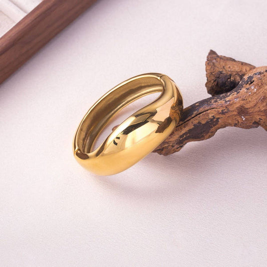 TITANIUM STEEL C OPEN ROUND WIDE SMOOTH BRACELET