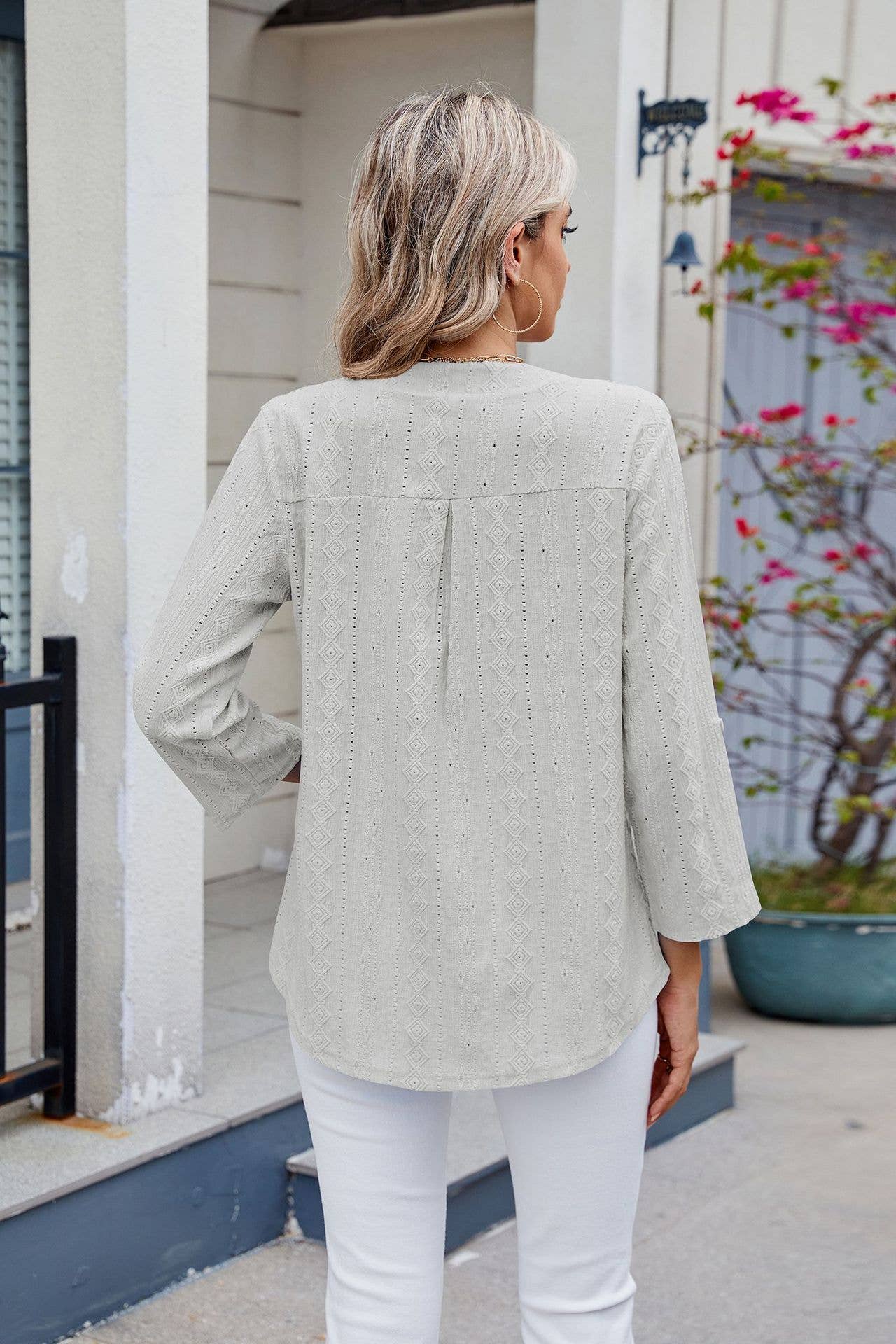 V-neck mid-sleeve button-up jacquard T-shirt