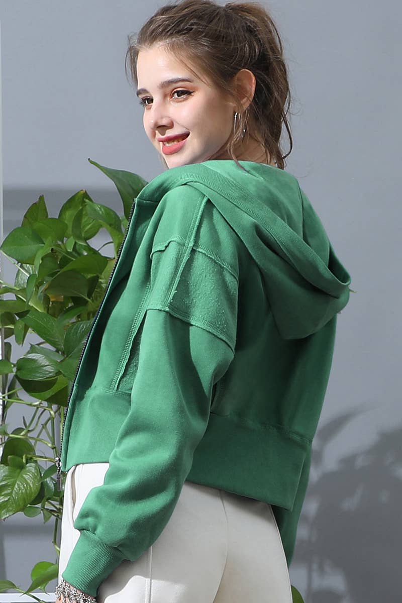 CWOHOL432_SOLID RAW CUT SEAM SHORT CROP HOODIE