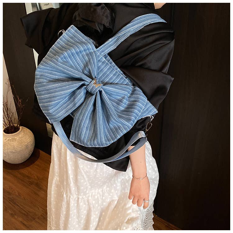 Single-shoulder bow school-style bag