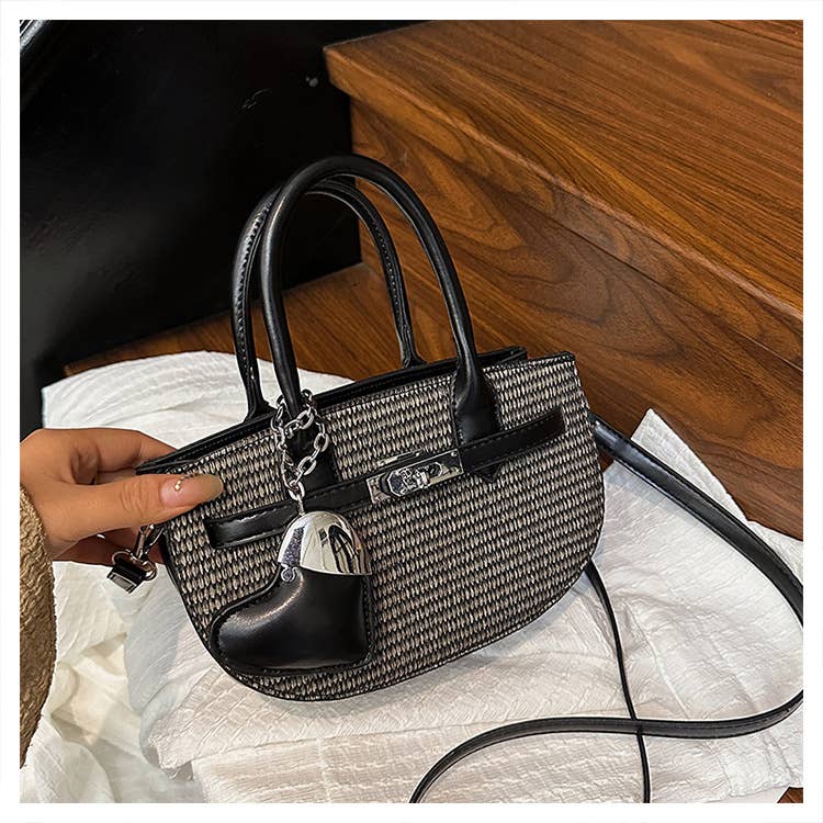 Weave fashionable and niche handbags and totes