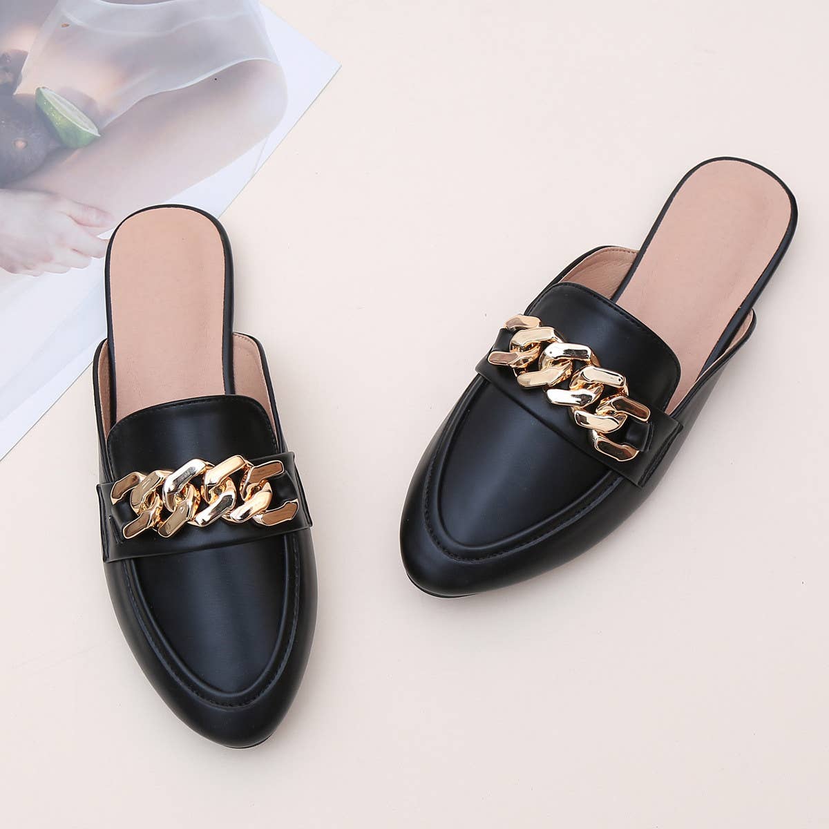 FLAT BOTTOM MULES WITHOUT HEEL