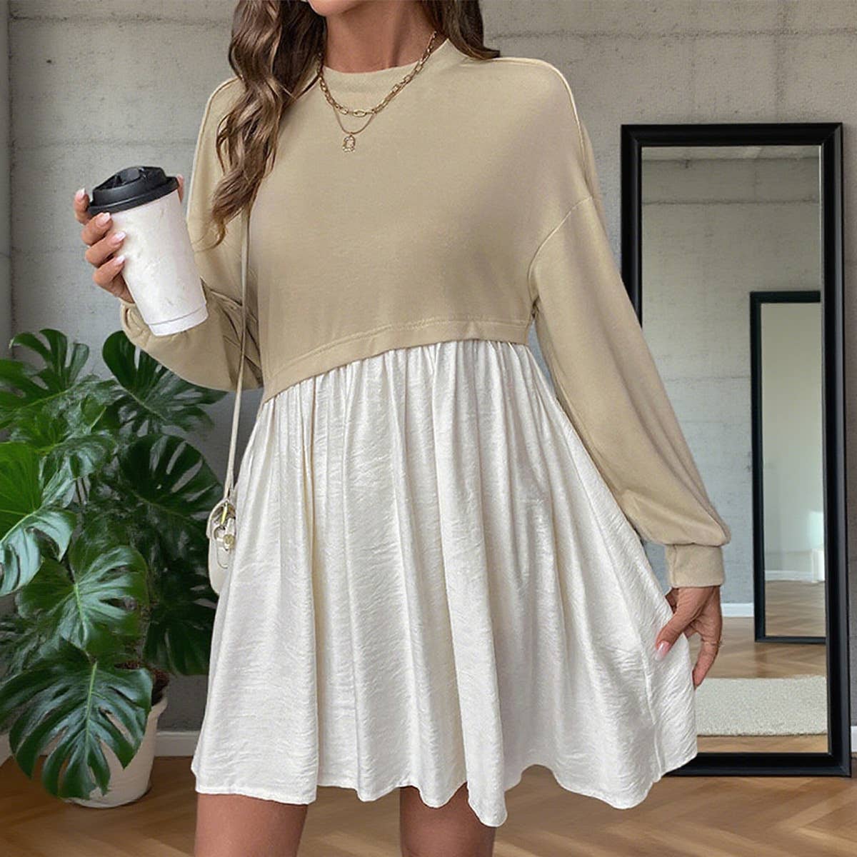 Round neck collision color stitching short dress