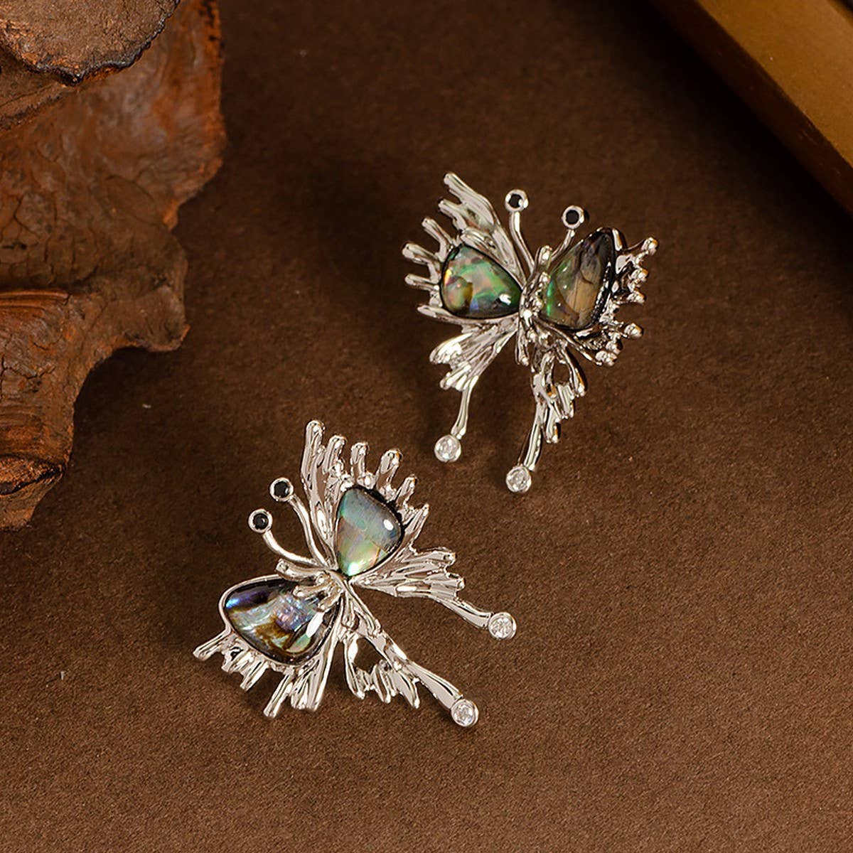 ABALONE BUTTERFLY EARRINGS WITH DIAMOND ANDZIRCONIA_CWMM4352