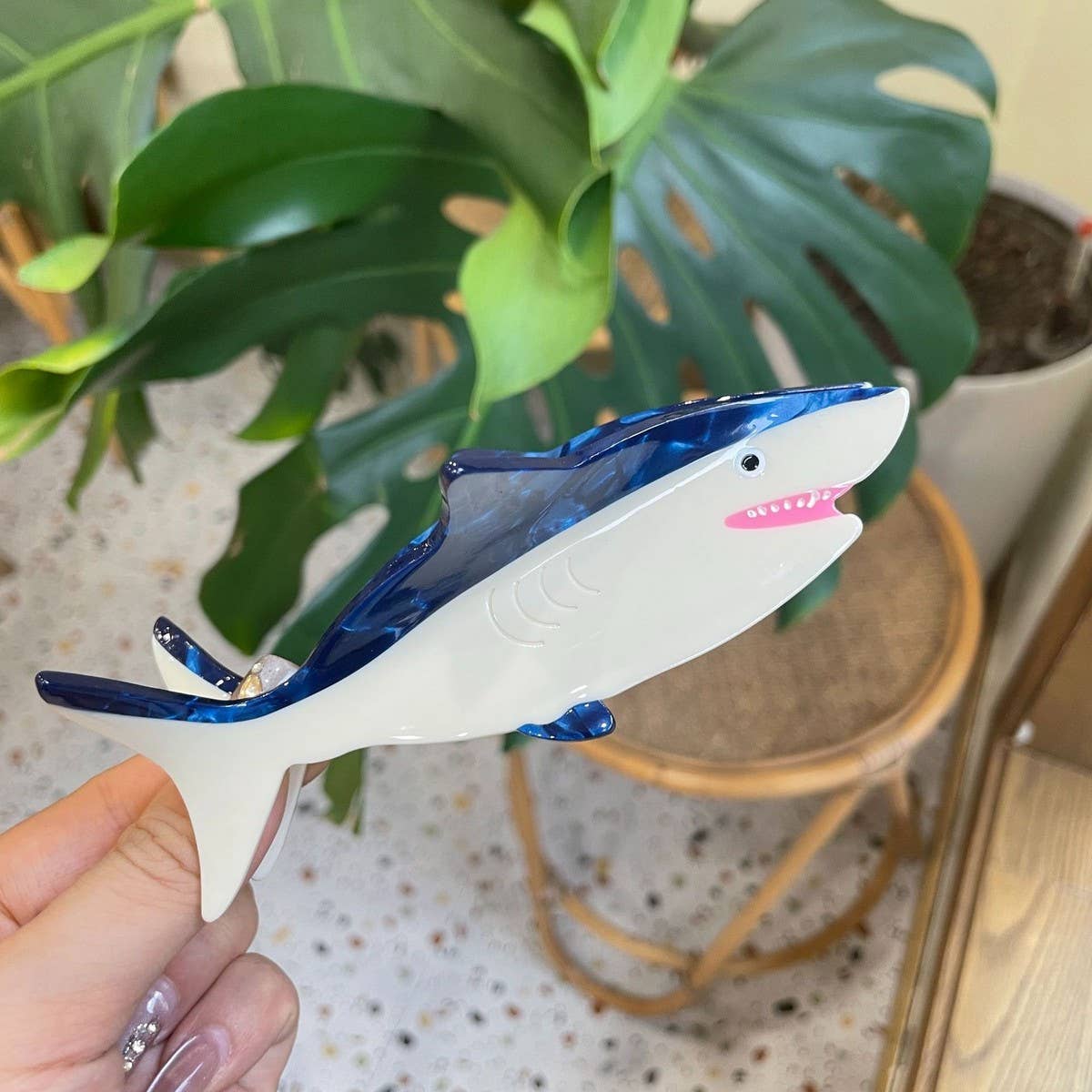 OCEAN WHALE SHELL FISH SEASHELL HAIR CLAW CLIPS_CWAHA0550