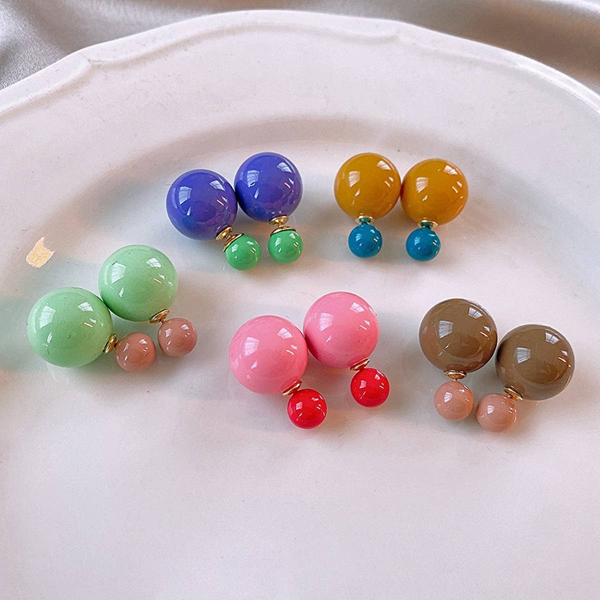 SWEET CANDY-COLORED BALL NICHE EARRINGS