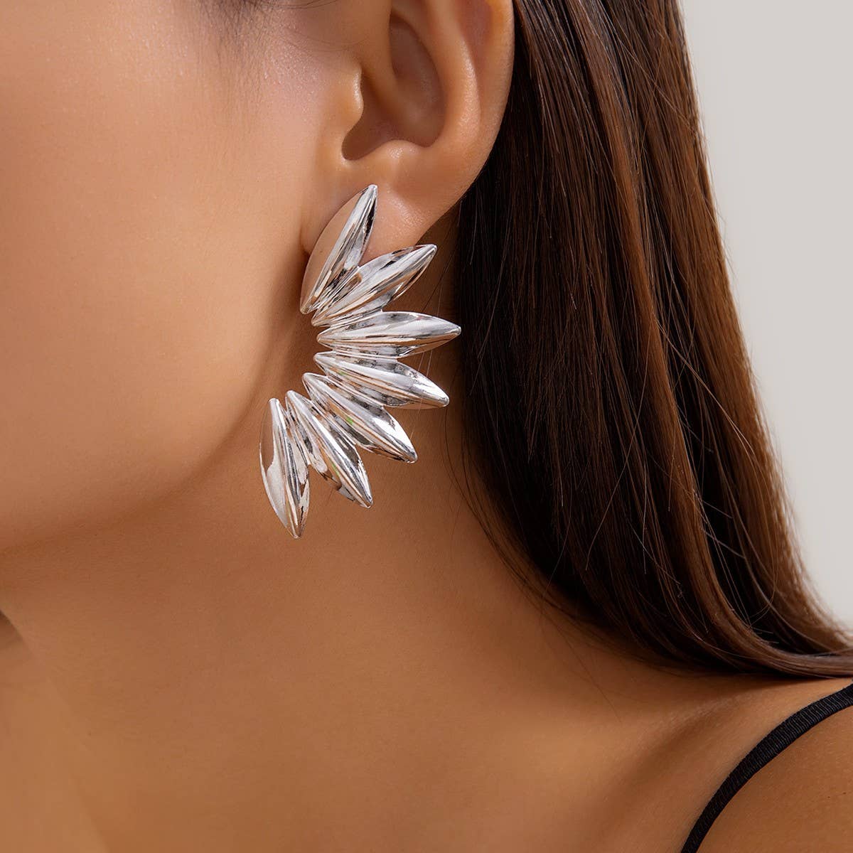 PUNK STYLE MINIMALIST FAN-SHAPED BURR EARRINGS_CWAJE1154