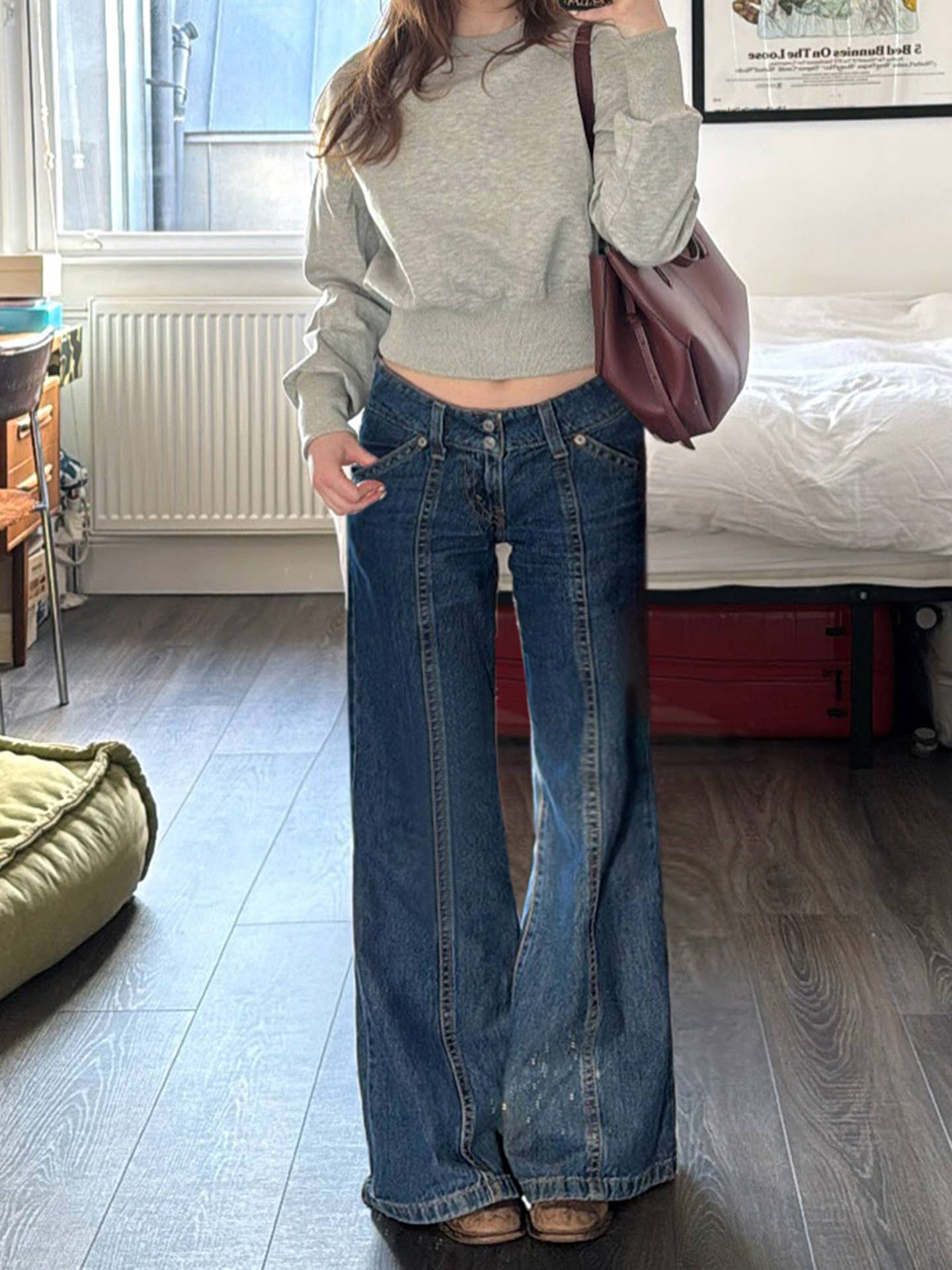 Low-waisted slightly flared jeans,casual jeans