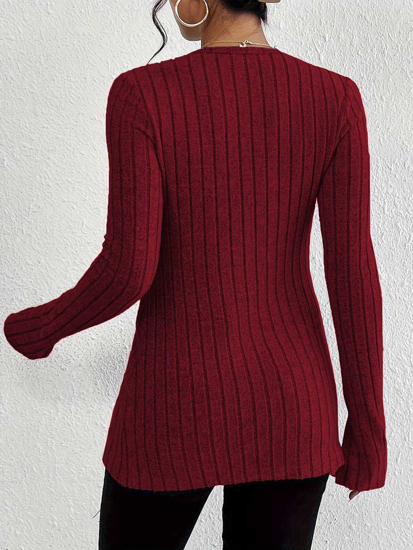 LONG SLEEVE MIDRIFF DESIGN BASE TOP