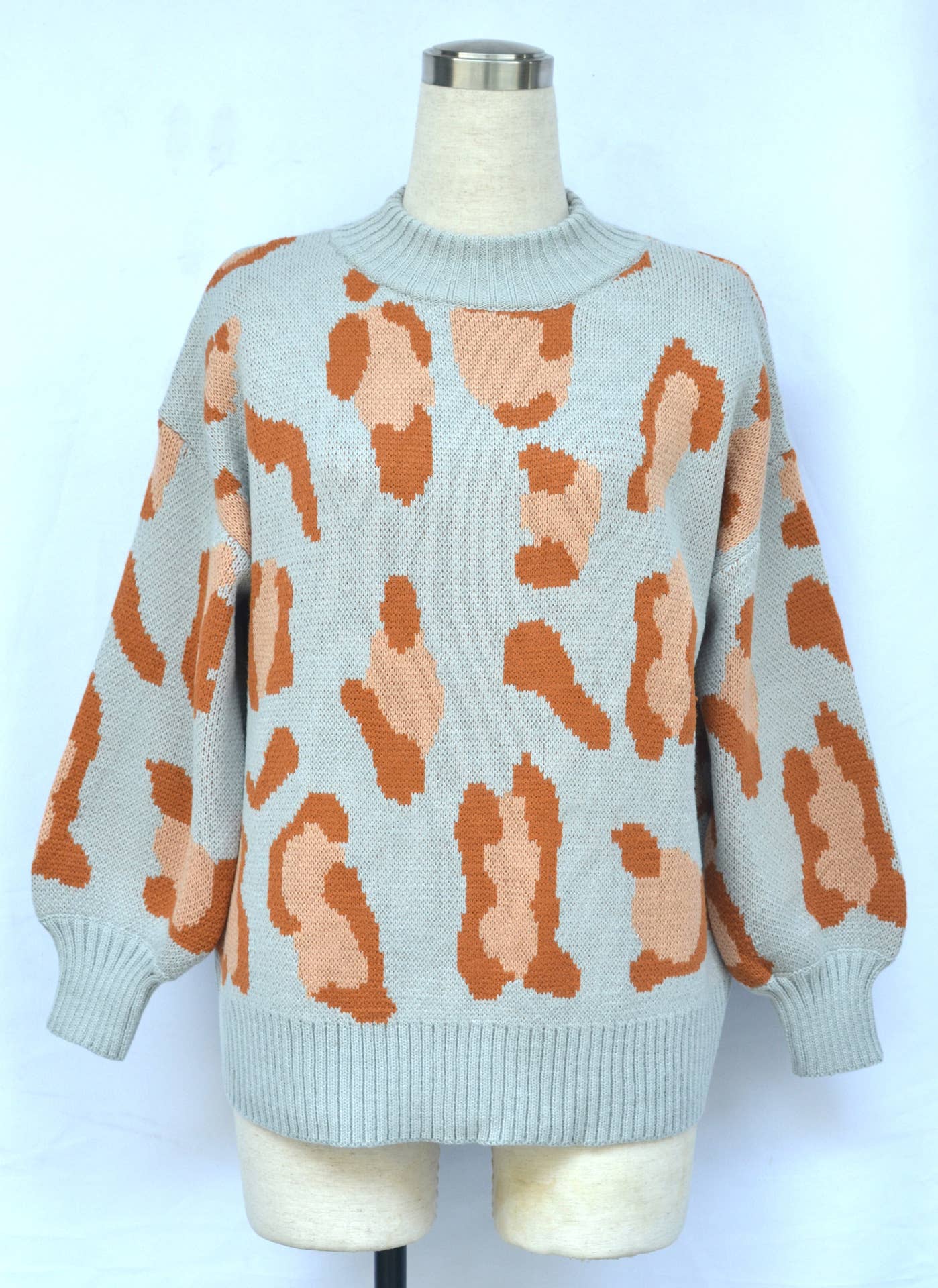 LEOPARD PRINT PULLOVER KNIT SWEATER