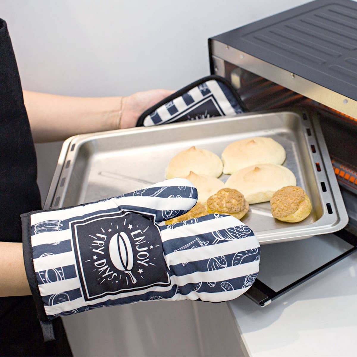 THICKENED HEAT-RESISTANT KITCHEN GLOVES