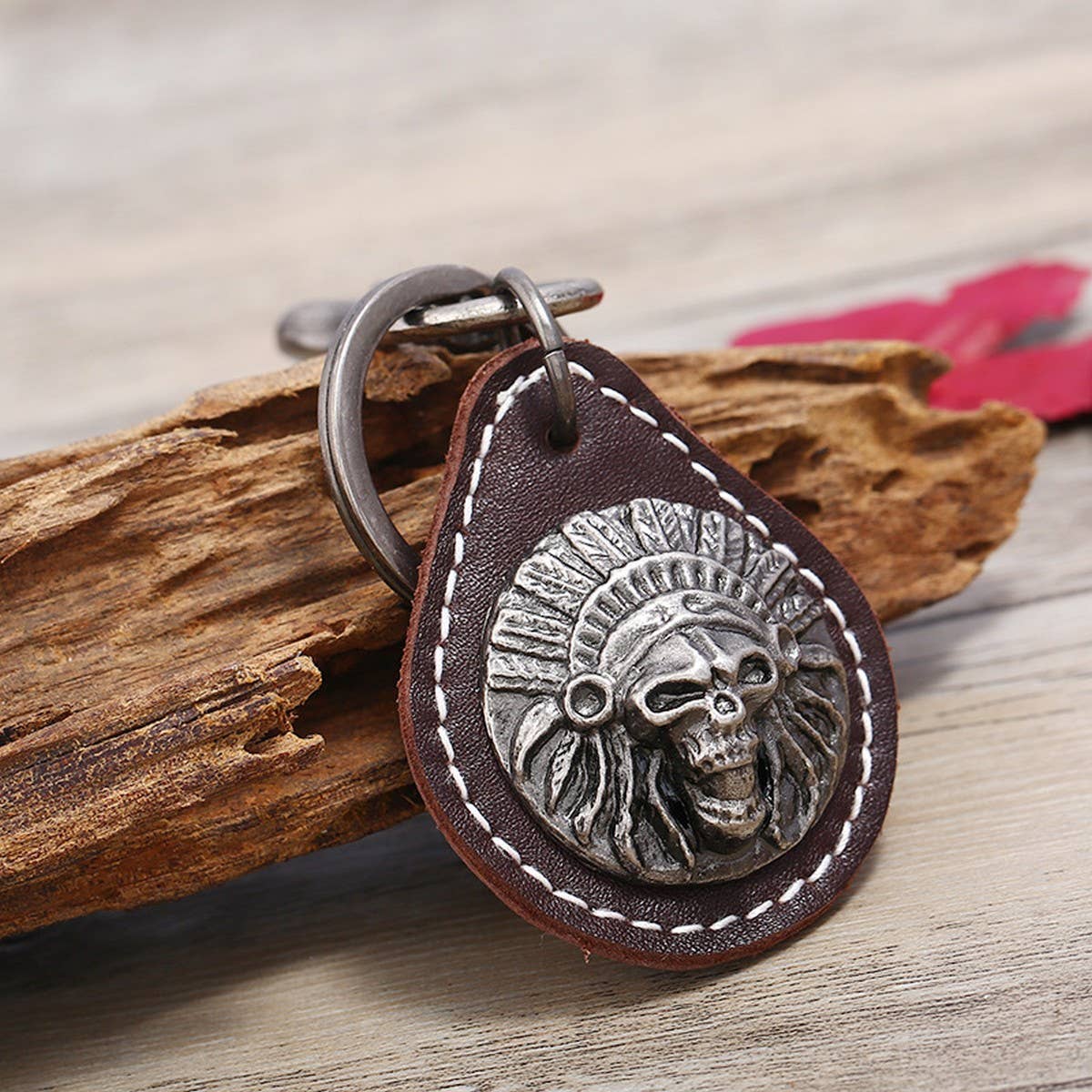 SIMPLE PERSONALITY RETRO LEATHER KEYCHAIN_CWMM4779